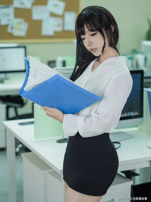 公司的女孩最新版本对比推荐？下载平台避坑指南！