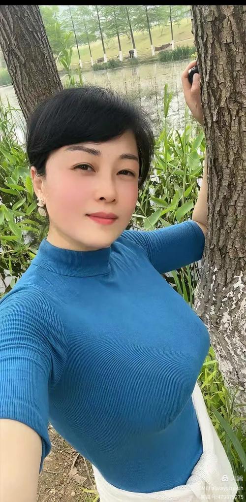 我爱熟女v0.8最新版本对比？哪个更好选指南解析！